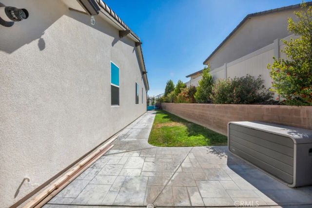 28553 Foothill, Saugus, CA 91350