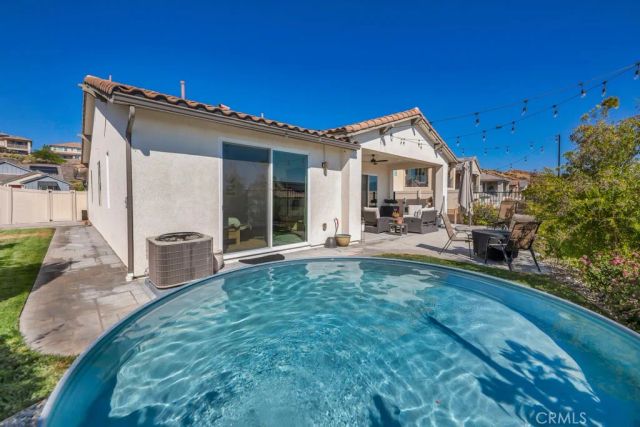 28553 Foothill, Saugus, CA 91350