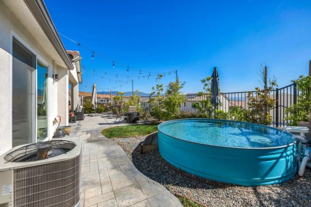 28553 Foothill, Saugus, CA 91350