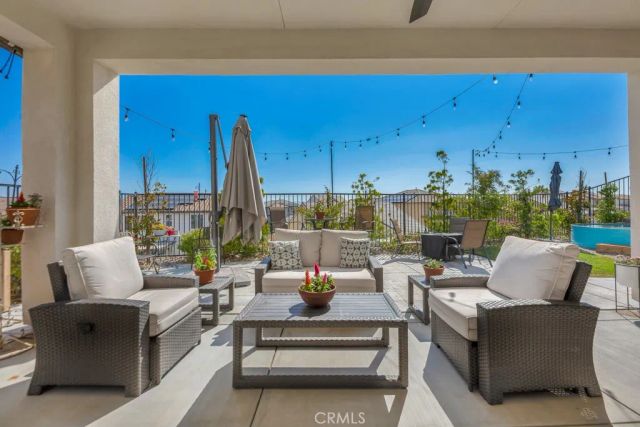 28553 Foothill, Saugus, CA 91350
