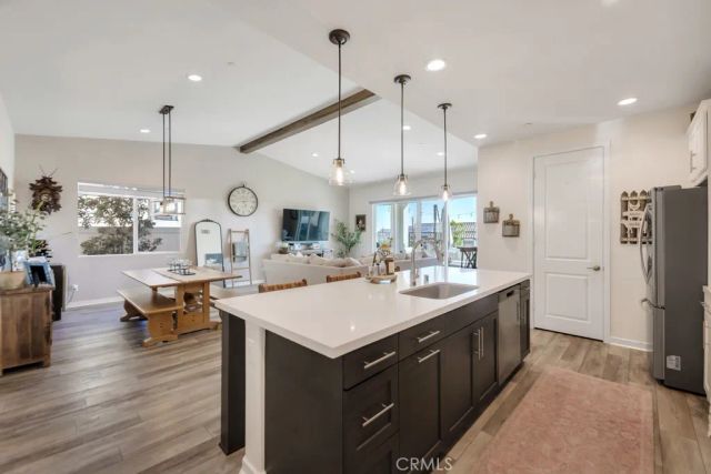 28553 Foothill, Saugus, CA 91350
