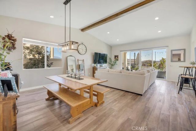 28553 Foothill, Saugus, CA 91350