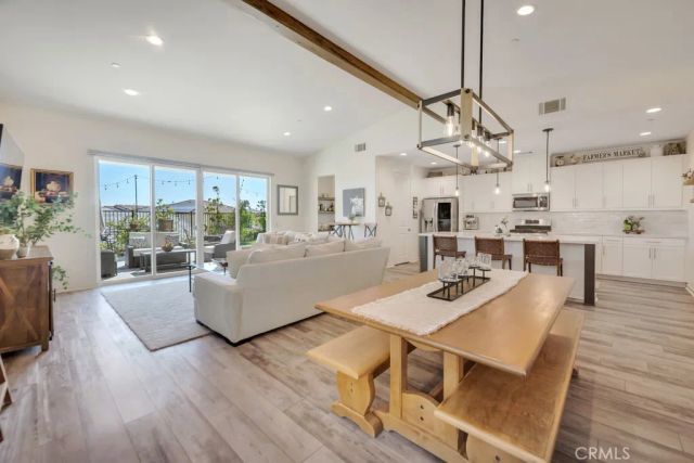 28553 Foothill, Saugus, CA 91350