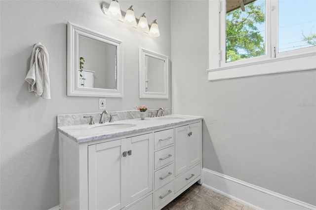 3907 N TAMPA STREET, Tampa, FL 33603