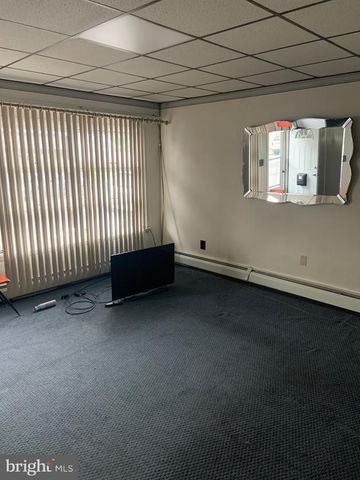 309-311 E CENTRE ST, Shenandoah, PA 17976