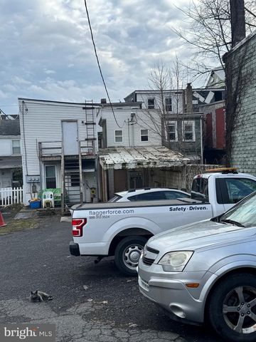 309-311 E CENTRE ST, Shenandoah, PA 17976