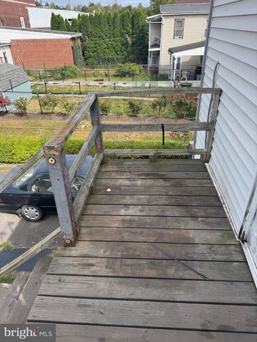 309-311 E CENTRE ST, Shenandoah, PA 17976