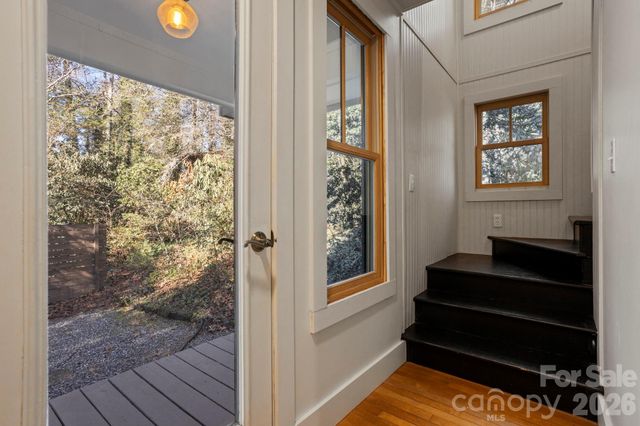 2525 Kanuga Road, Hendersonville, NC 28739