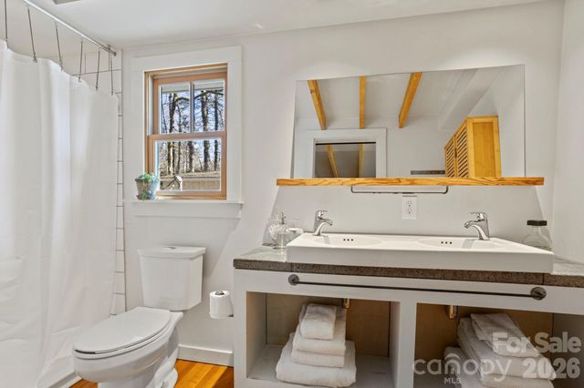 2525 Kanuga Road, Hendersonville, NC 28739