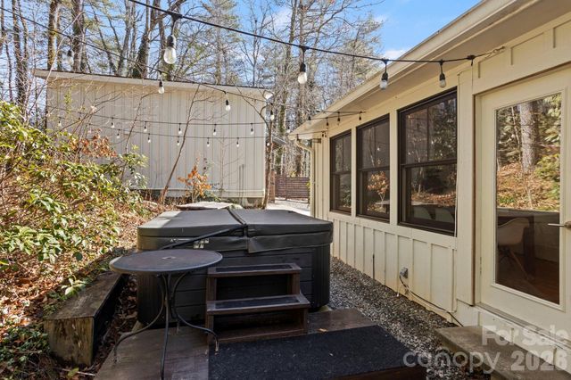 2525 Kanuga Road, Hendersonville, NC 28739