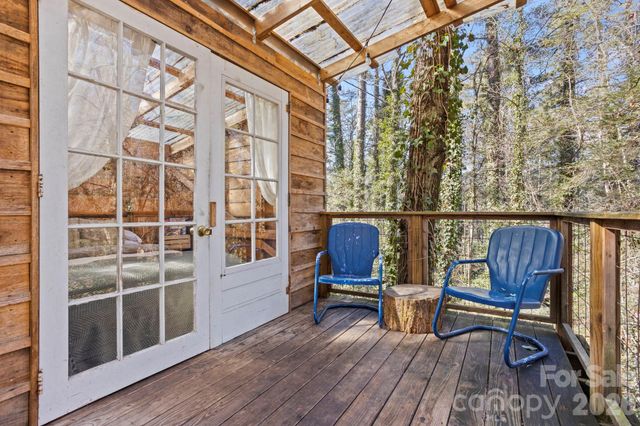 2525 Kanuga Road, Hendersonville, NC 28739