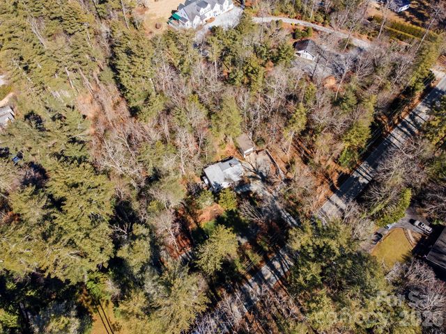 2525 Kanuga Road, Hendersonville, NC 28739