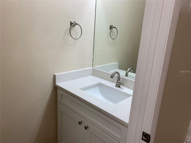 11241 CEDAR HOLLOW LANE, Tampa, FL 33618