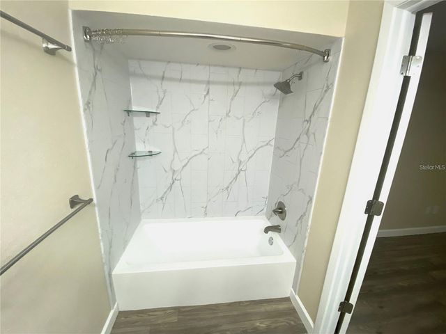 11241 CEDAR HOLLOW LANE, Tampa, FL 33618