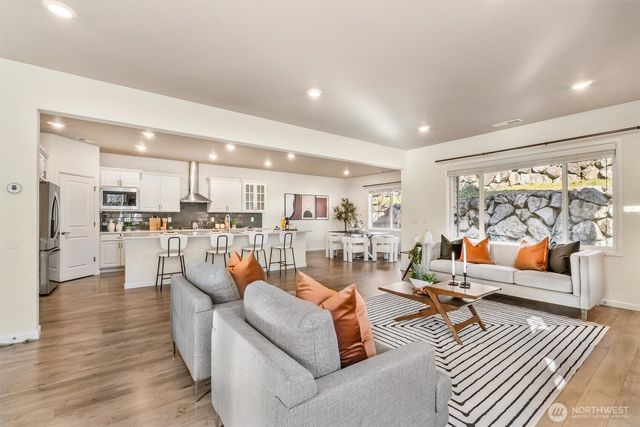 23711 43 Drive SE, Bothell, WA 98021