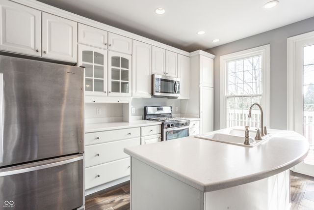 8183 Heyward Drive, Indianapolis, IN 46250