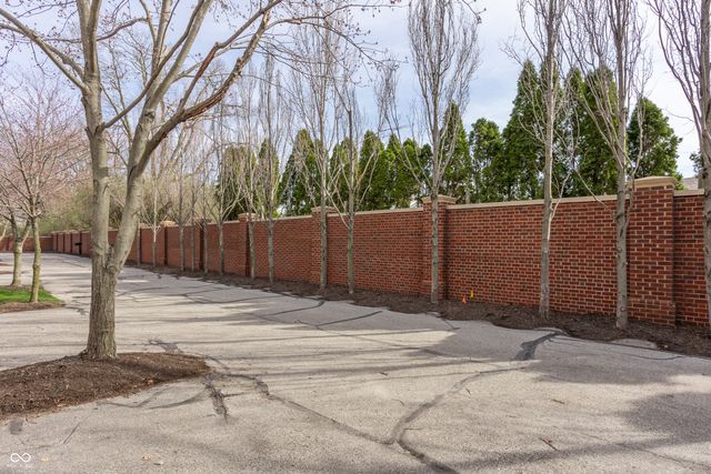 8183 Heyward Drive, Indianapolis, IN 46250