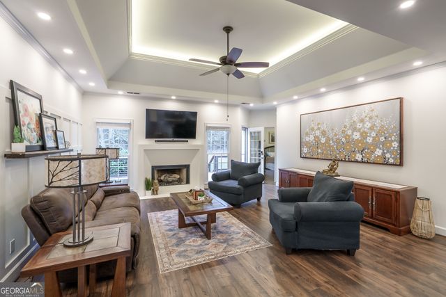 7523 Greens Mill Drive, Loganville, GA 30052