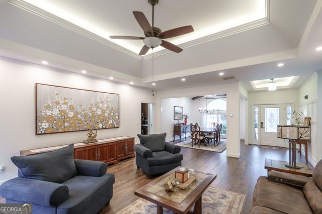 7523 Greens Mill Drive, Loganville, GA 30052