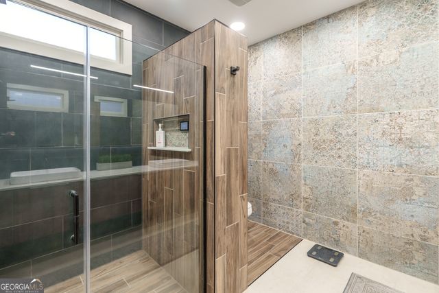 7523 Greens Mill Drive, Loganville, GA 30052