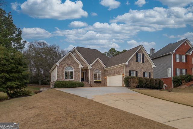 7523 Greens Mill Drive, Loganville, GA 30052