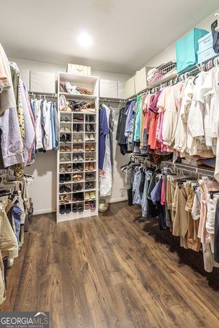 7523 Greens Mill Drive, Loganville, GA 30052