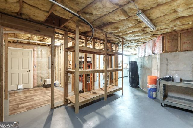 7523 Greens Mill Drive, Loganville, GA 30052