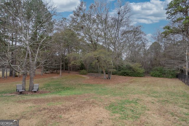 7523 Greens Mill Drive, Loganville, GA 30052