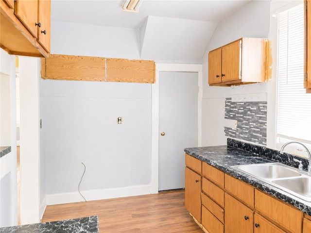 320 W 27th ST, Norfolk, VA 23517