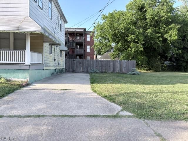 320 W 27th ST, Norfolk, VA 23517