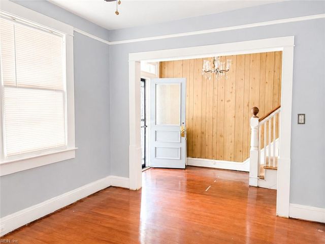 320 W 27th ST, Norfolk, VA 23517