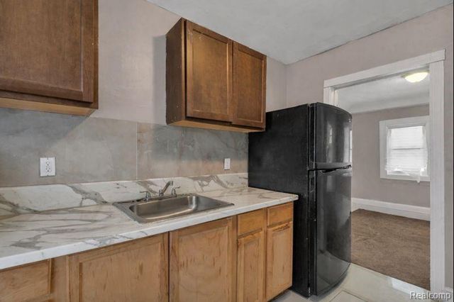 11475 Sanford Street, Detroit, MI 48205