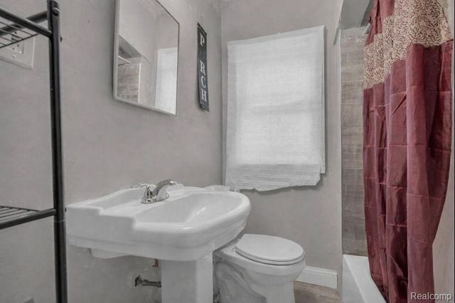 11475 Sanford Street, Detroit, MI 48205