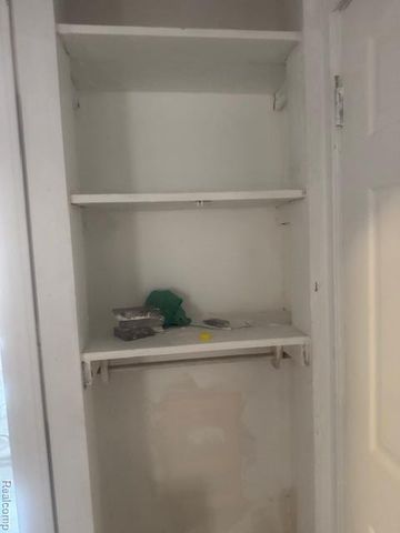 11475 Sanford Street, Detroit, MI 48205