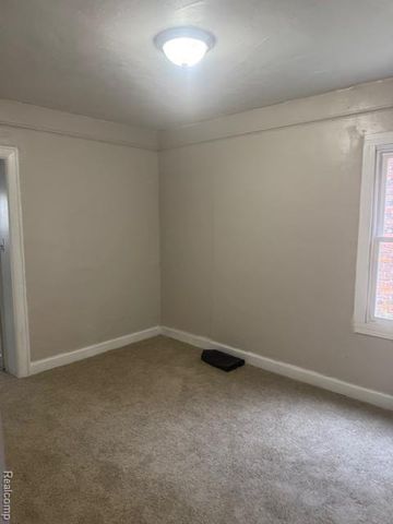 11475 Sanford Street, Detroit, MI 48205