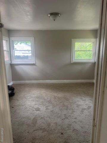 11475 Sanford Street, Detroit, MI 48205