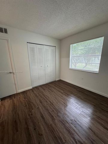 411 Executive Center Drive 203, West Palm Beach, FL 33401