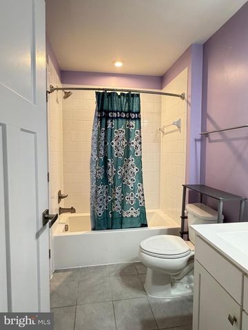 4812 CREST VIEW DR, Hyattsville, MD 20782