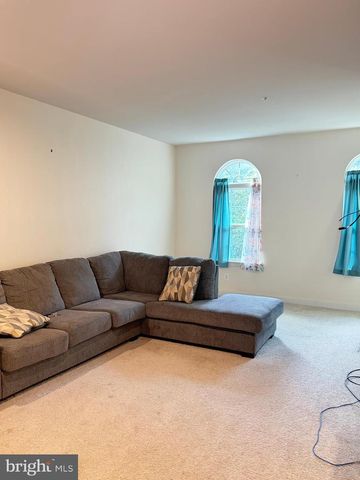 4812 CREST VIEW DR, Hyattsville, MD 20782