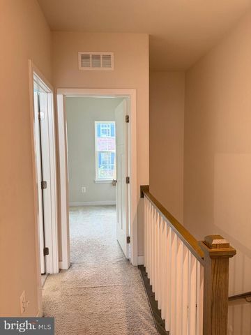 4812 CREST VIEW DR, Hyattsville, MD 20782