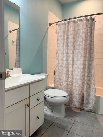 4812 CREST VIEW DR, Hyattsville, MD 20782