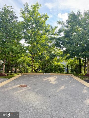 4812 CREST VIEW DR, Hyattsville, MD 20782