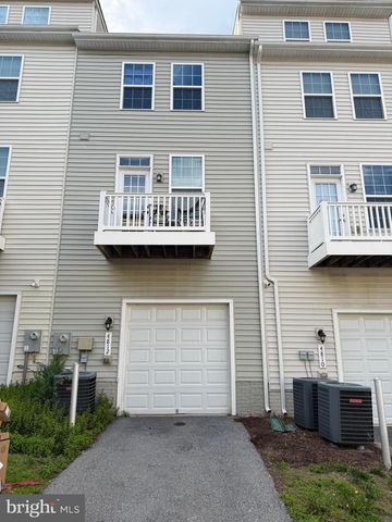 4812 CREST VIEW DR, Hyattsville, MD 20782
