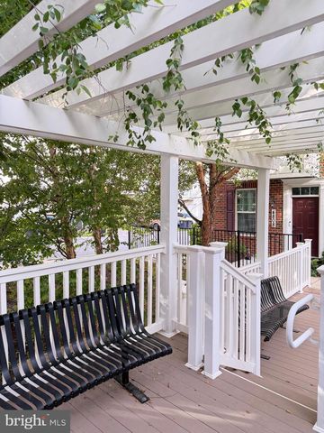 4812 CREST VIEW DR, Hyattsville, MD 20782