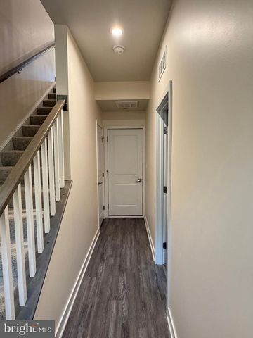 4812 CREST VIEW DR, Hyattsville, MD 20782