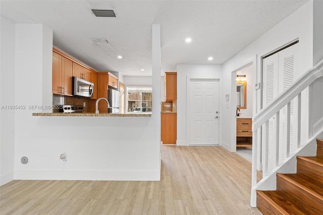 13925 SW 175th Ter, Miami, FL 33177