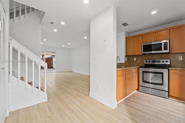 13925 SW 175th Ter, Miami, FL 33177