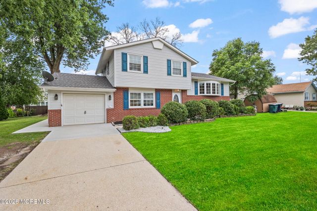 207 Lake Winnepesaukee Drive, Tuckerton, NJ 08087