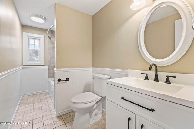 207 Lake Winnepesaukee Drive, Tuckerton, NJ 08087