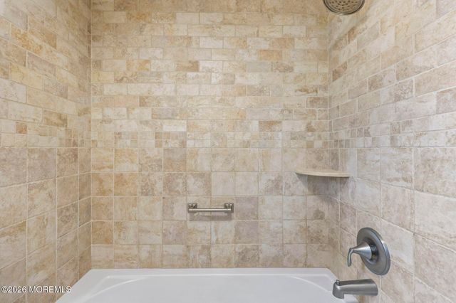 207 Lake Winnepesaukee Drive, Tuckerton, NJ 08087
